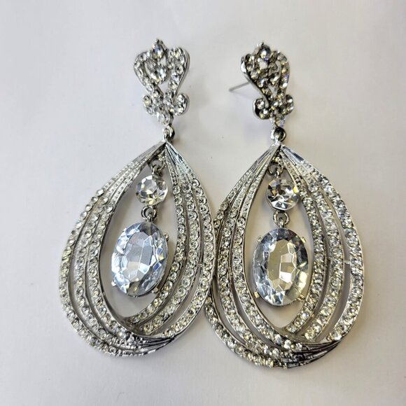 Teardrop Silver Crystal Earrings Bridal Earrings - Picture 7 of 8
